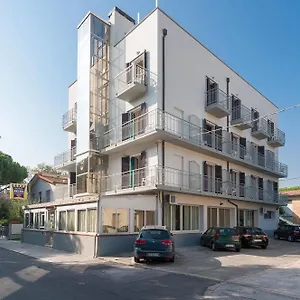Regina E Ristorante *** Punta Marina